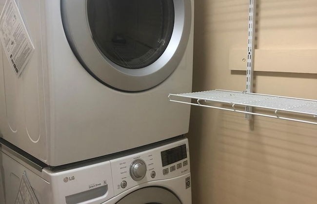 Comfortable High-Rise Condo with Beach Access - Unit 1404 by RedAwning - Foto 30