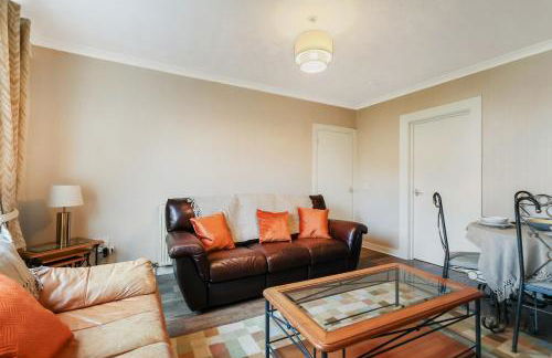 Free Parking - Central - Sleeps 6 - Great Location - Photo 17