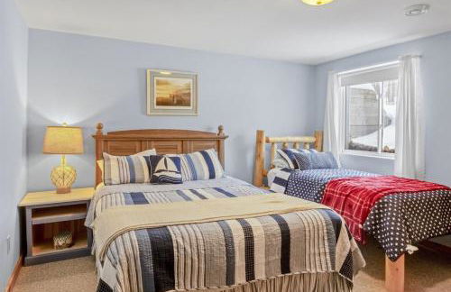 Cozy Cabin in Sister Bay HotTub FirePit Dogs - Foto 22