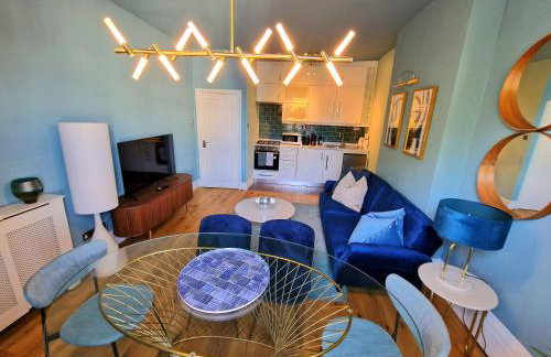 Gorgeous Hyde Park Home with Lift-Elevator Access & Nice View - Foto 9