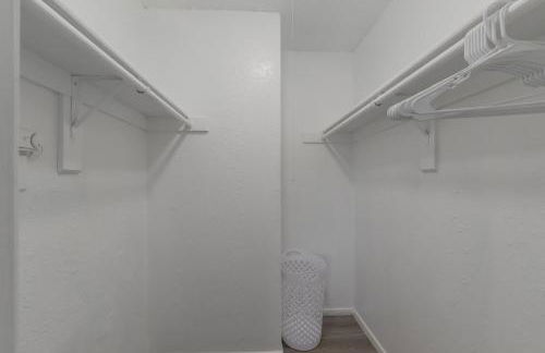 The Landry 157 Spacious and Cozy 1 Bedroom 1bth - Foto 17