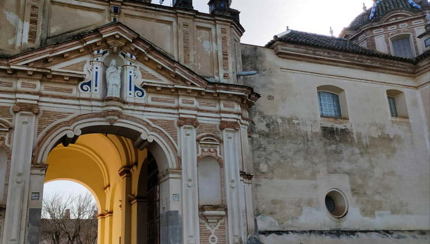 Visita guiada por el Monasterio de la Cartuja - Foto 5, Arco de acceso al monasterio