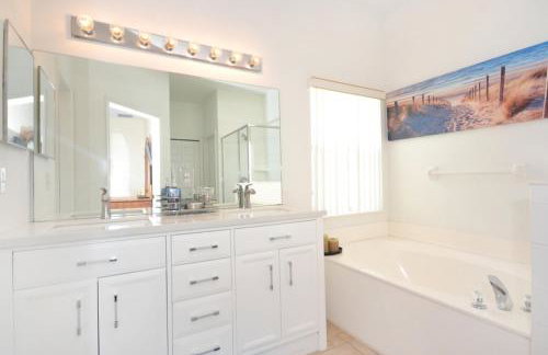 Beautiful 5 Bedroom Home With Large South-facing Pool - Foto 22