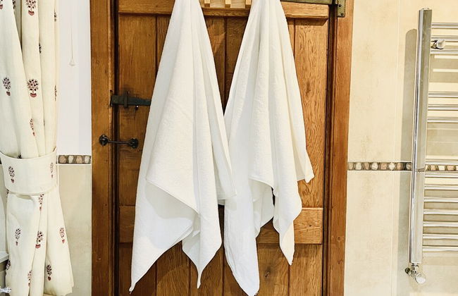 Log Burner and Beamed Ceilings-king Size Bed - Foto 17