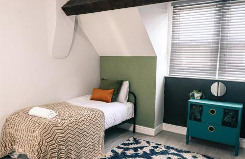 Spacious Stylish Home with FREE Parking 10 Mins to Manchester Centre & AO Arena Ideal for Groups & Long Stays - Foto 37