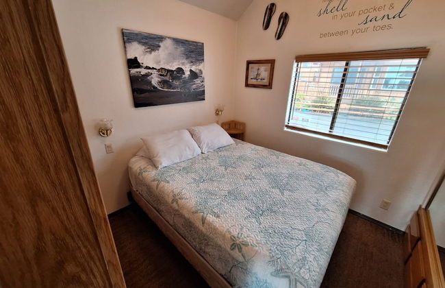 Ocean Front Cabin 14 w Jacuzzi Gorgeous Views - Photo 5