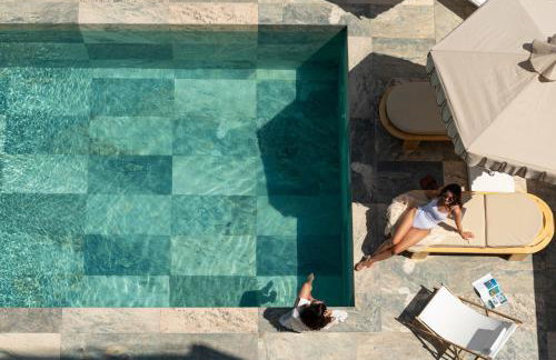 FOS Luxury Suites - Photo 9