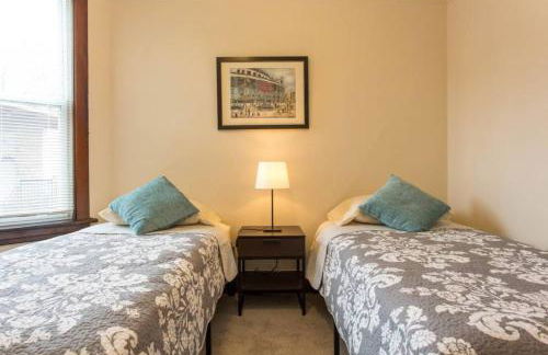 Wrigley Oasis! Steps from the Field! - 3BD 1BA - Foto 10