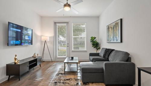 Spacious 1 BR Apt|King Bed| Pool|Gym|Clse 2 Beach. - Foto 2