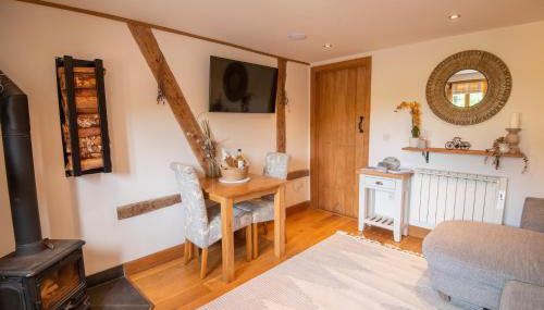 Apple Tree Cottage - Cosy 2 Bed with Deluxe HOT TUB & Log Burner - Foto 1