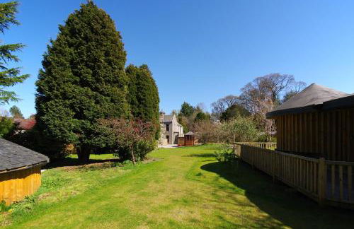 Fun holiday lodges in historic walled garden near Falkirk, Heart of Scotland Holidays - Foto 13