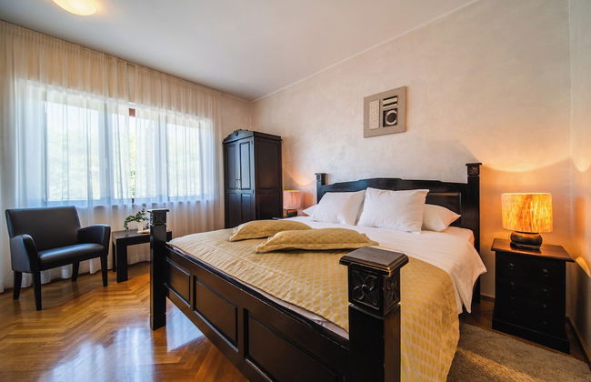 Villa Franica - Photo 11