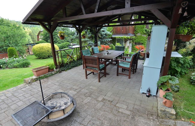 Modern Apartment in Carlsbad With Garden - Photo 8