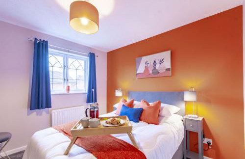 Modern 2-Bed Home with Free Parking Near Peak District - Foto 2