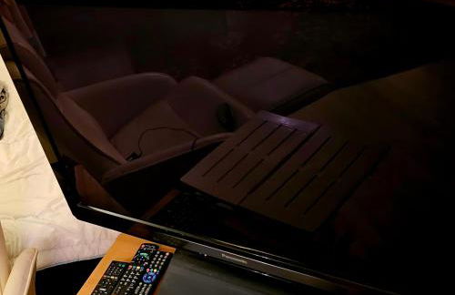 Winterberg Appartement 6 Pers aan Skilift grootste Skigebied nabij Bikepark Unieke locatie met zeer rustige tuin in het bos en het gezellige centrum leuke cafes restaurants en gratis zwembad sauna relax speelruimte parkeerplaats naast Der Brabander - Foto 5