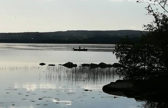 Log Cabin on the Lake - Sleeps 4 & Jacuzzi - Photo 21