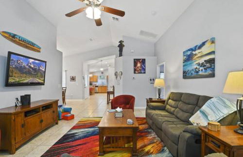 Themed 4BR house pool game room 10 min Disney - Photo 13