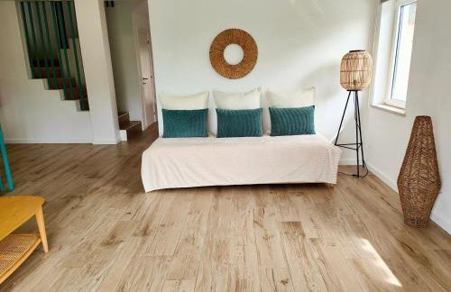 Vivenda Geminada com piscina a 10 minutos a pé da praia, by QoZzy - Foto 9