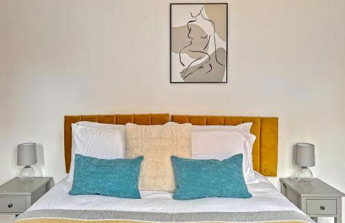 Stylish Town Centre Apartment, ALLOCATED FREE PARKING SPACE, RICKMANSWORTH HIGH STREET, Modern Decor, Juliet Balcony, Walking Distance to Rickmansworth Station Metropolitan Line - Foto 49