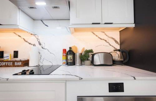 Sleek 2BR On Rvrwalk Gym Parking Near Conv Ctr - Foto 53