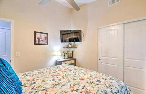 Patio and Grilling Station Family Home in Glendale - Foto 31