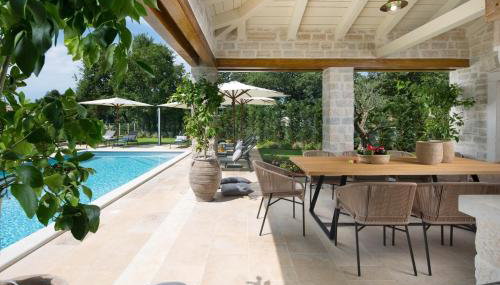 Villa Elena with private pool and sport courts - Foto 2
