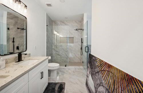 Centrally Located Home in Atlanta-10 Mins from GA Aquarium, Mercedes Benz Stadium, & Much More - Foto 6