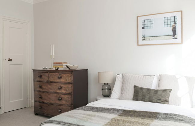 Beautifully Presented Centrally Located Studio apt - Foto 2