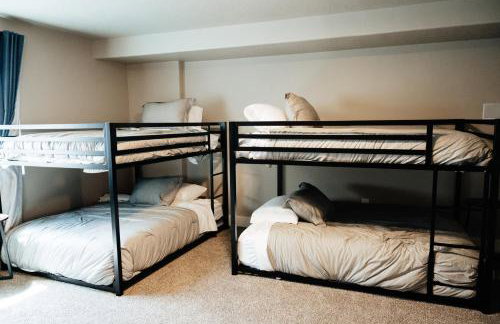 Large & Spacious Home, Sleeps 23+ near SLC - Foto 77