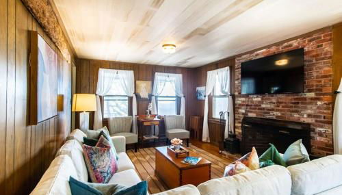 Waterfront Views of Creek- Beach Access! - Foto 5