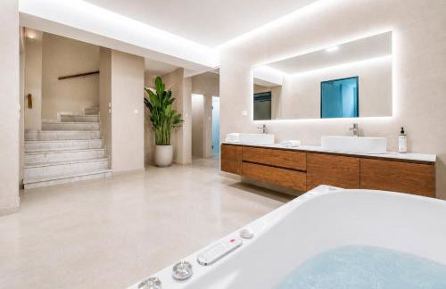 Iconic PRIVE beachfront villa Mola Kaliva - Foto 16