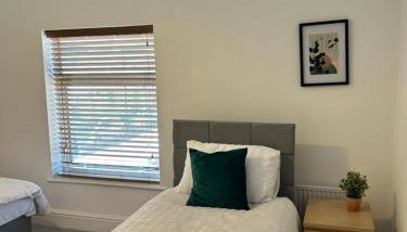 Percy House 3 bedroom contractor haven - Foto 1