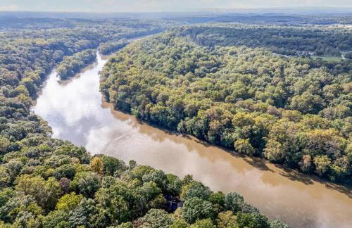 Exclusive Wooded Chalet w Magnificent River Views - Foto 64