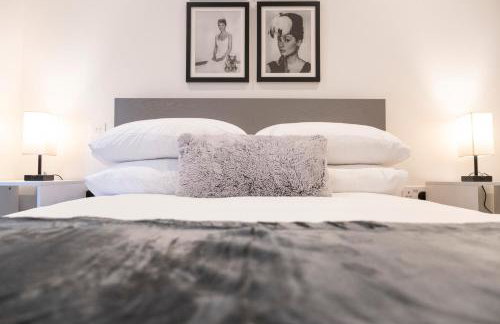 Newly Furnished Apt w/ Patios - Hampstead Heath - Foto 14