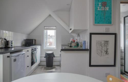 The Old Bakery - Stay in what was the dirty dusty old store rooms - Foto 14