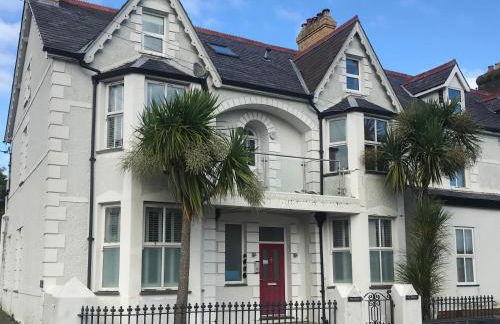 Apartment 2, Gorwel Glas - Photo 1