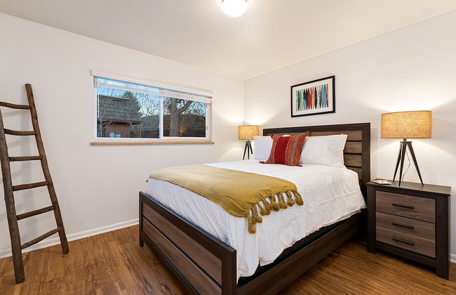 Stylish Getaway W/ Designer Touches - Free Bikes - Foto 3