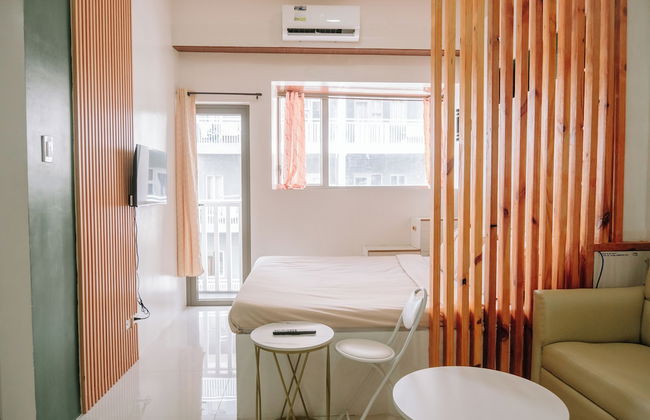 Sleek & Stylish Urban Loft - Photo 4