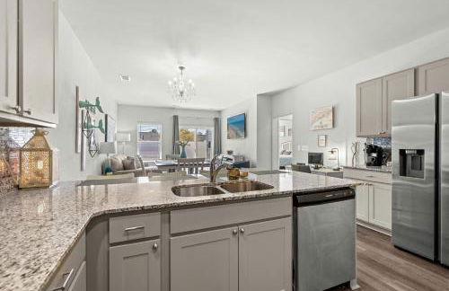 Little River 3BR Villa with Outdoor Movies & Fire Pit, Indoor Fire Place, Arcades, & Beach! - Foto 12