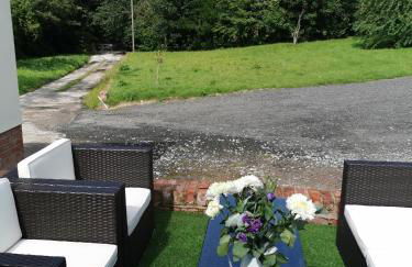 Couples Country Escape includes Private Indoor Pool and Hot tub in North Wales - Foto 16