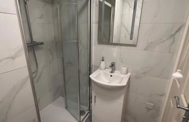 The Loft and The Den Apartments - Photo 13