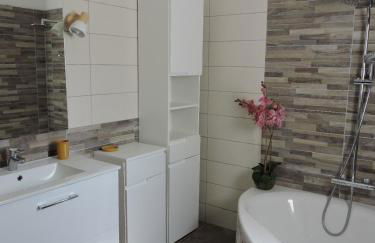 VILLA tous conforts avec Piscine privée et accès Plage - Foto 21