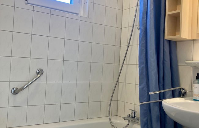 Cozy Holiday Home by the Dike in a Quiet Location at Lauwersmeer - Foto 10