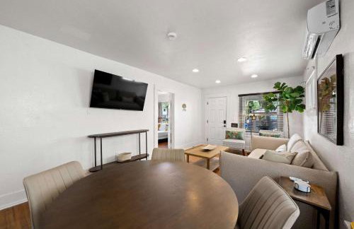 Mid-City 2BR Retreat Firepit Nights with Free Parking - Photo 31
