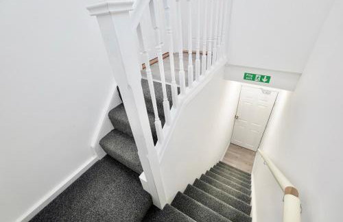 Large One Bedroom Apartments Southsea Sleeps 3 - Free Parking - Foto 56