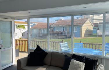 Surfs Up Lodge - Westward Ho! - Foto 7