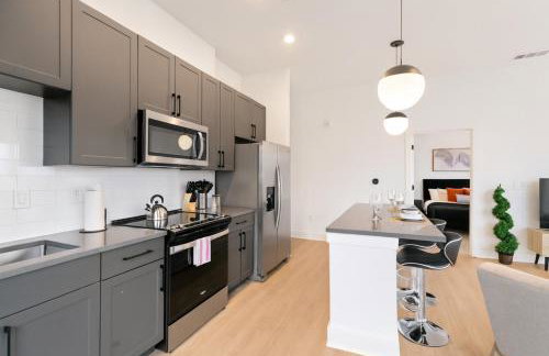 Luxury 2BR Steps from Railroad Park - Foto 7