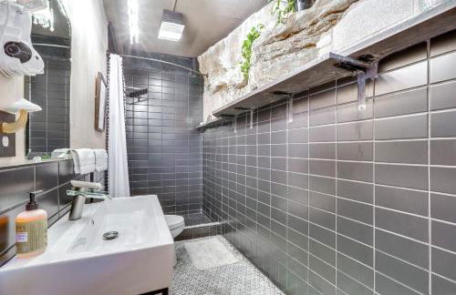 Grill and Rooftop Deck Cozy Hideaway in Garfield - Foto 14