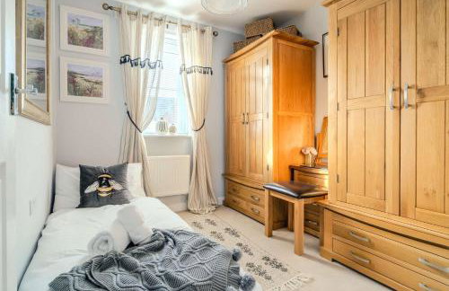 Spacious Cotswolds Base, Private Garden & Parking - Foto 12