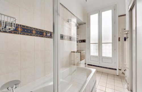 Vue Tour Eiffel et 5 minutes des Champs-Elysees Appartement 2 chambres Paris 16 Etoile - Foto 21